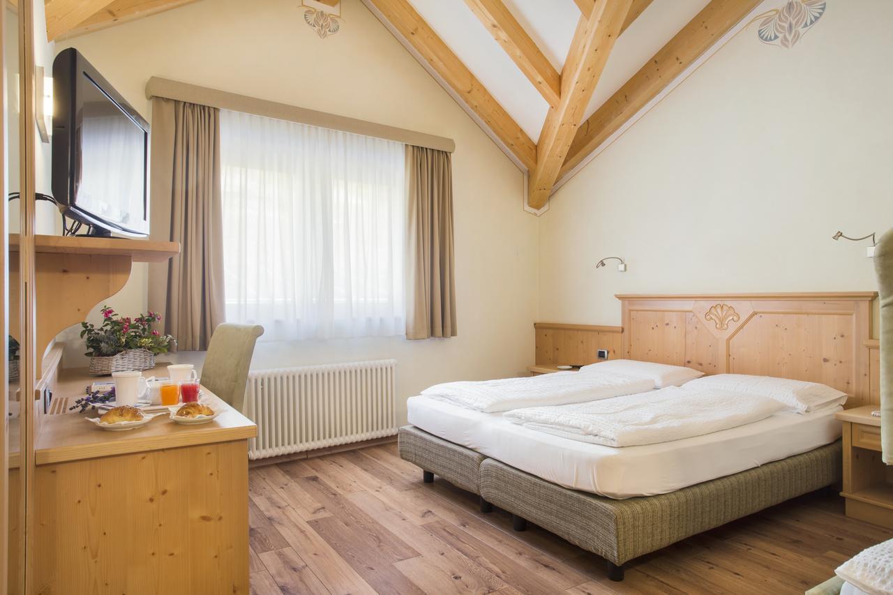 Hotel Panorama Molveno Eksteriør bilde