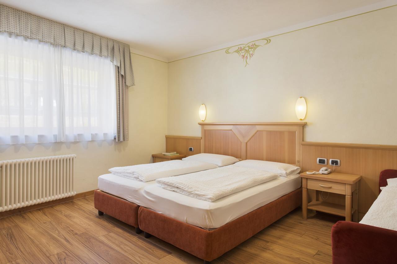 Hotel Panorama Molveno Eksteriør bilde