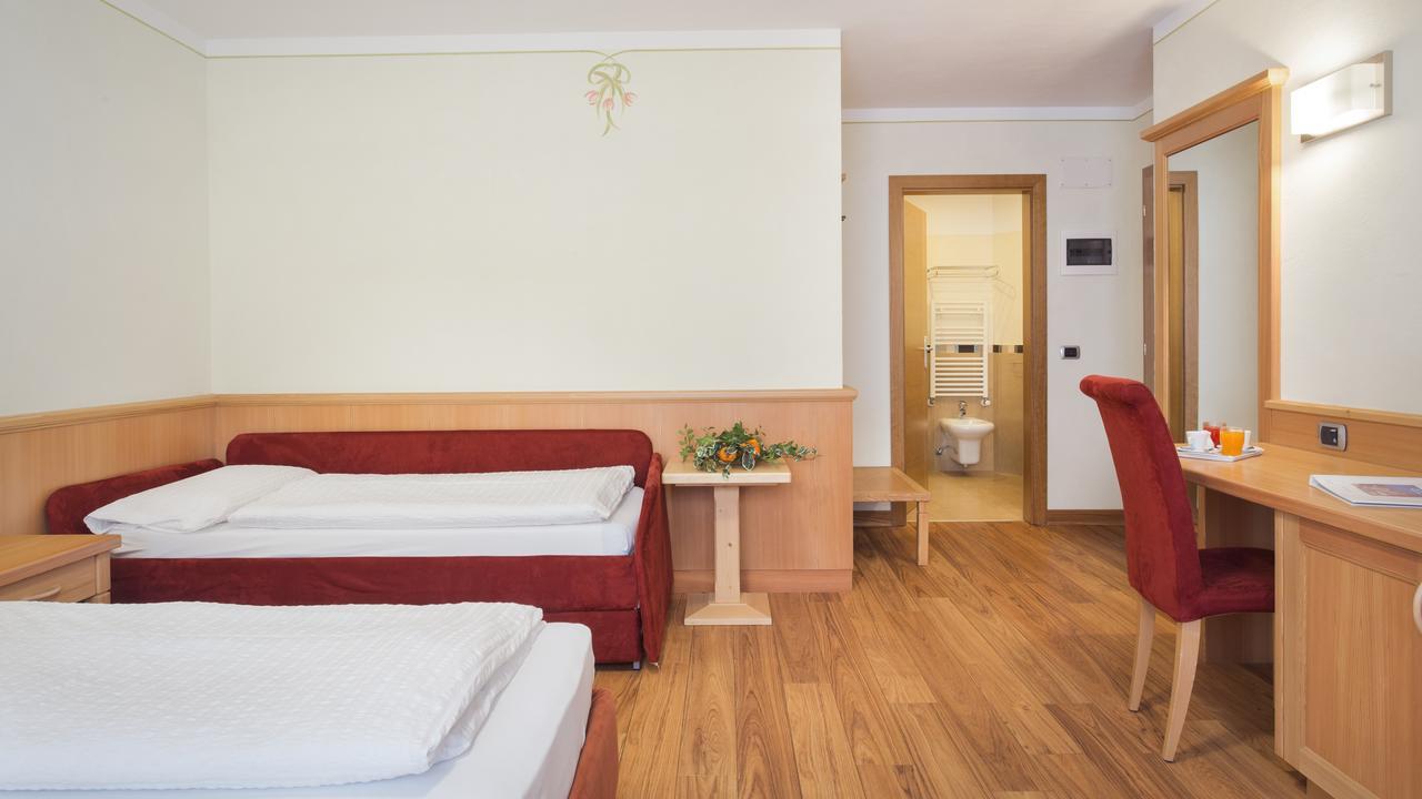 Hotel Panorama Molveno Eksteriør bilde