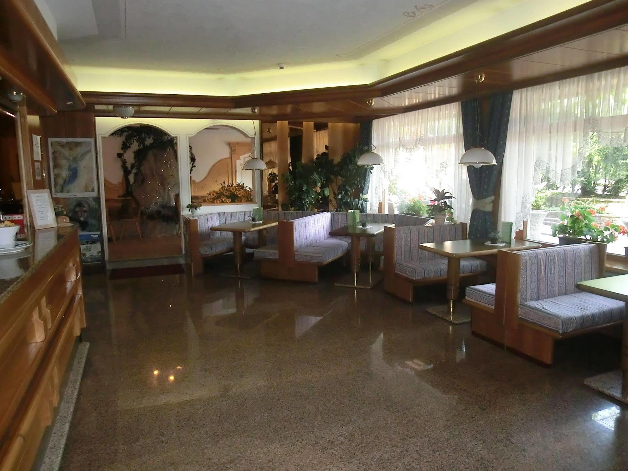 Hotel Panorama Molveno Eksteriør bilde
