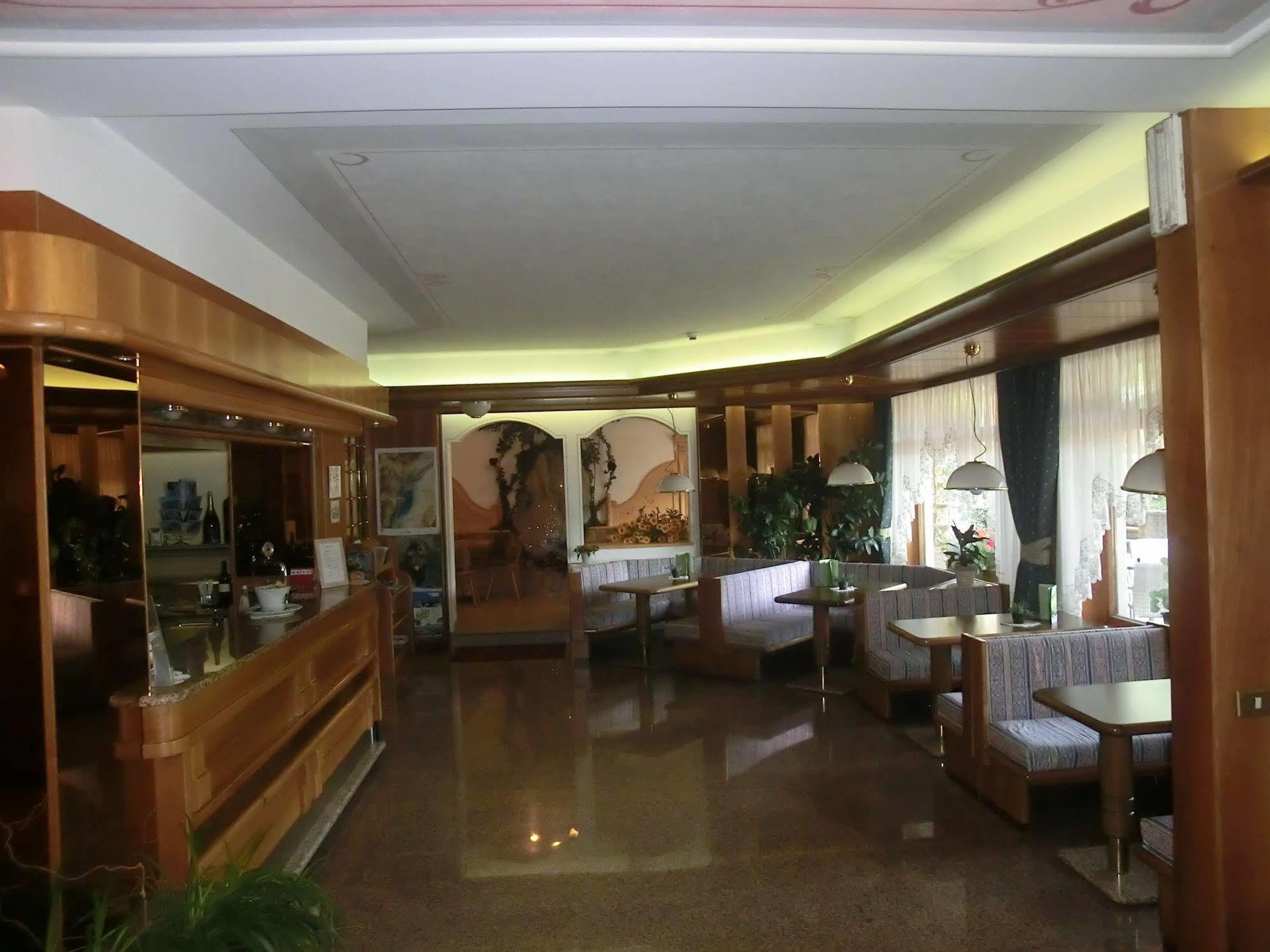 Hotel Panorama Molveno Eksteriør bilde