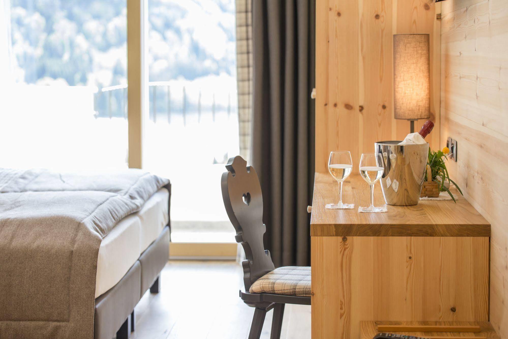 Hotel Panorama Molveno Eksteriør bilde