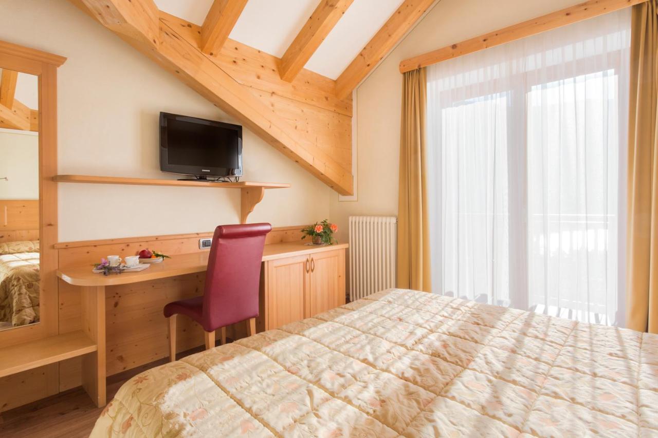 Hotel Panorama Molveno Eksteriør bilde